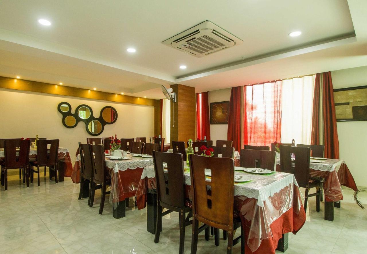 Collection O Govinda Sai Hotel Shirdi Buitenkant foto